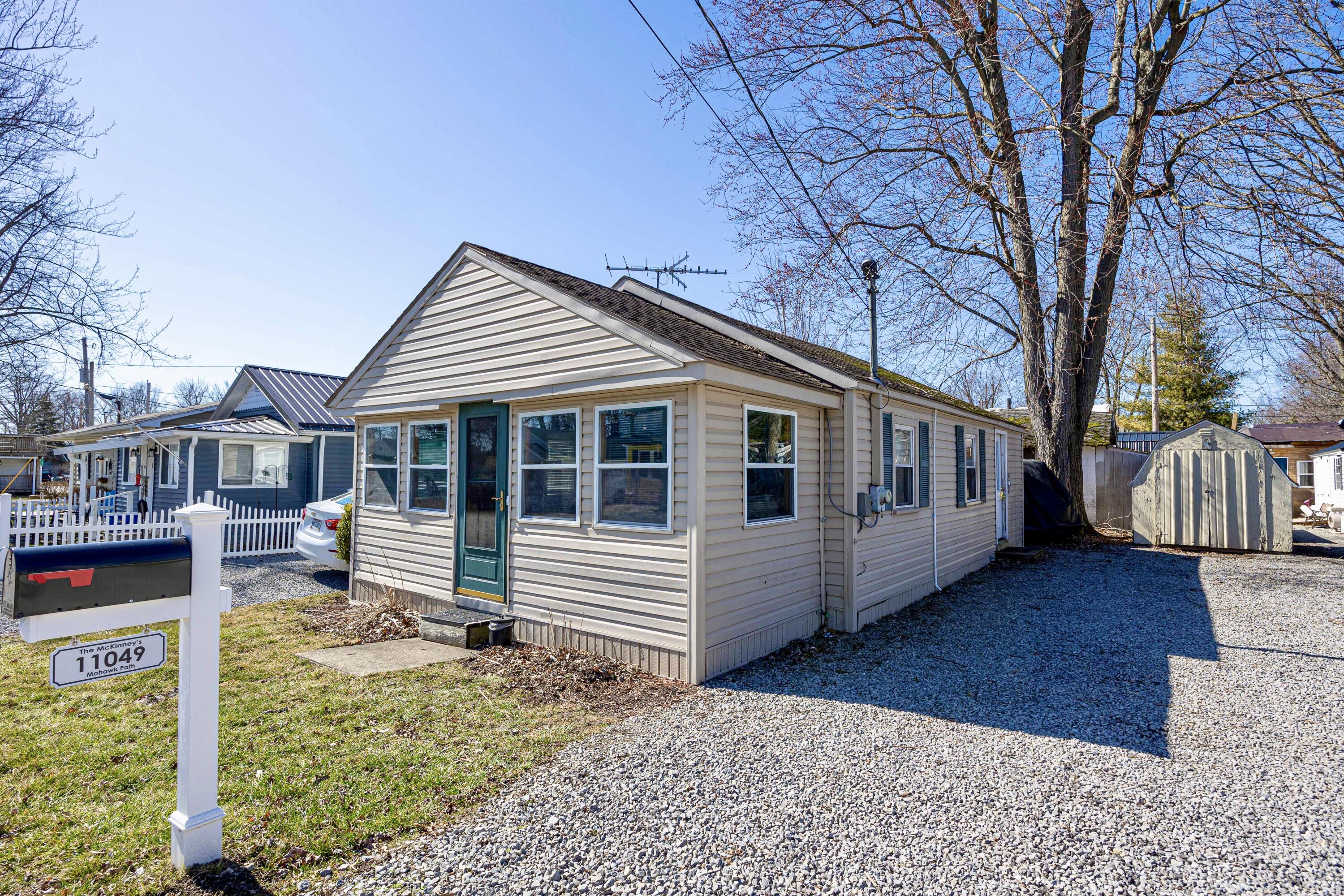 11049 Mohawk Path Lakeview, OH 43331 - Photo 2 of 37