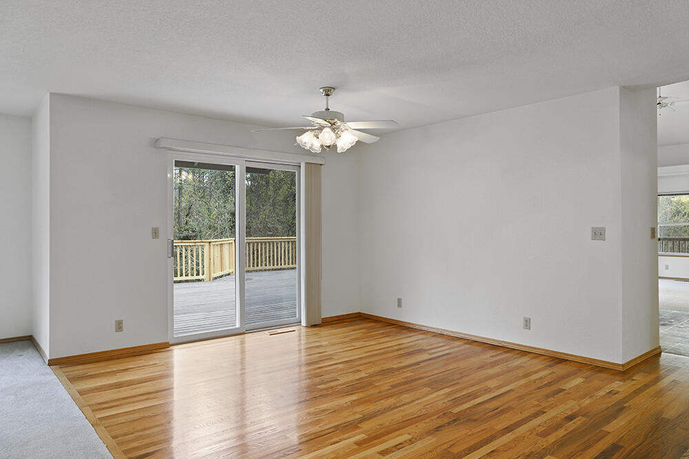 284 Hidden Valley Road Grants Pass, OR 97527 - Photo 12 of 55 11