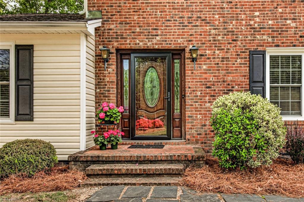 3903 Oakcliffe Road Greensboro, NC 27406 - Photo 2 of 42