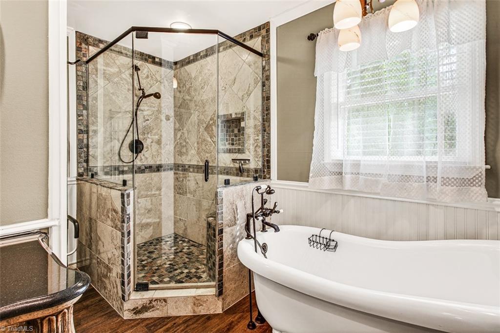 3903 Oakcliffe Road Greensboro, NC 27406 - Photo 25 of 42 Main level primary en-suite bath.