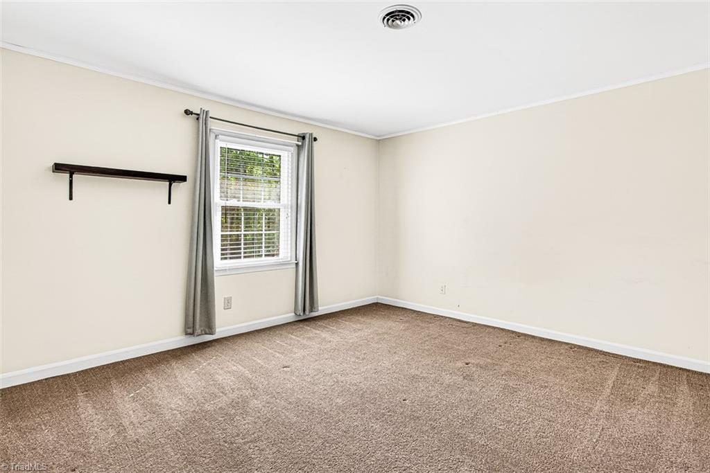 3903 Oakcliffe Road Greensboro, NC 27406 - Photo 30 of 42 Upper bedroom