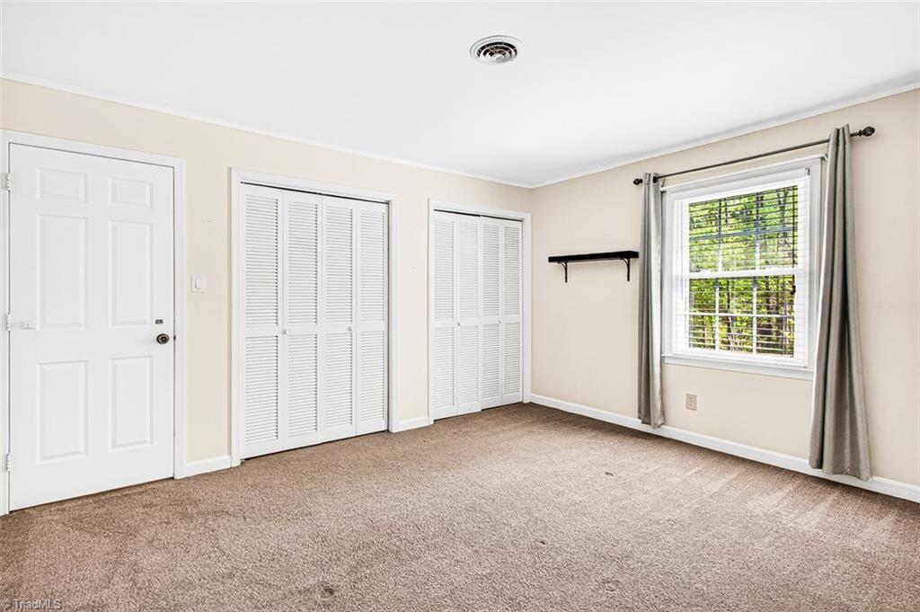 3903 Oakcliffe Road Greensboro, NC 27406 - Photo 31 of 42 Upper bedroom