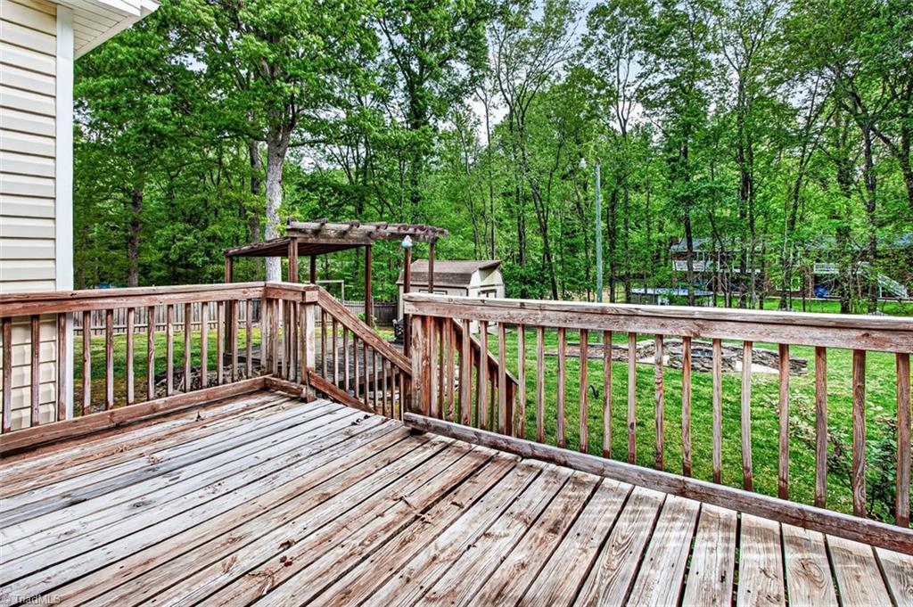 3903 Oakcliffe Road Greensboro, NC 27406 - Photo 38 of 42