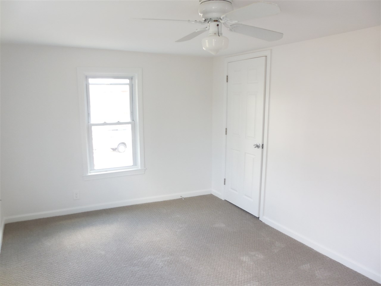 20 North Shore Road Derry, NH 03038 - Photo 12 of 22