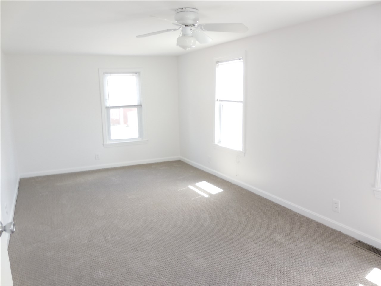 20 North Shore Road Derry, NH 03038 - Photo 10 of 22