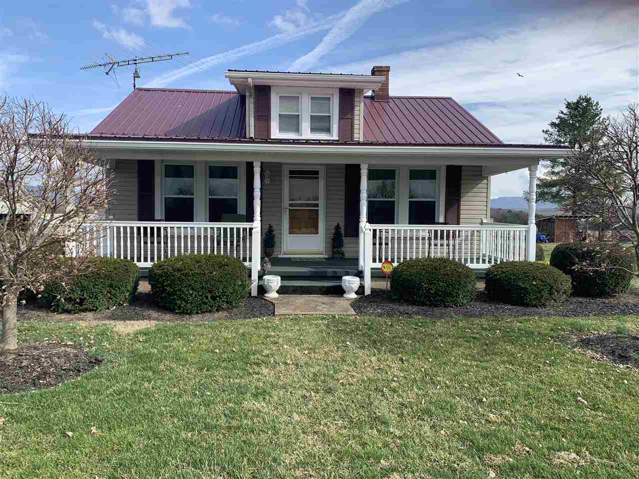 1099 B Battlefield Road Grottoes, VA 24441 - Photo 3 of 27 a front view of a house with a yard