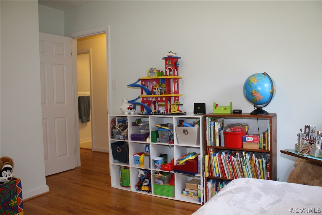 7508 Three Chopt Road Henrico, VA 23229 - Photo 20 of 38 3rd view of the 2nd bedroom