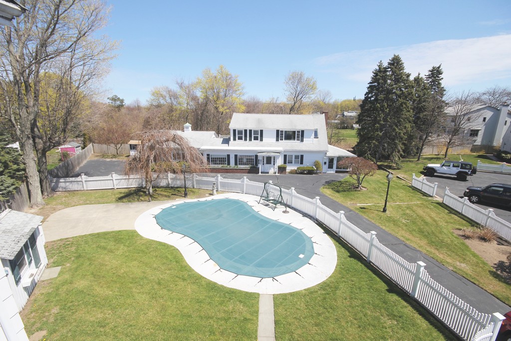 96 Puritan Road Swampscott, MA 01907 - Photo 12 of 17 Gallery Image 12