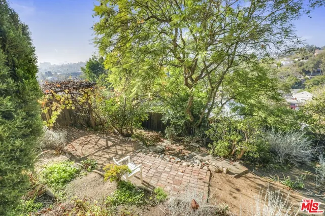 $7,000 | 1563 Lucretia Avenue, Los Angeles, CA 90026