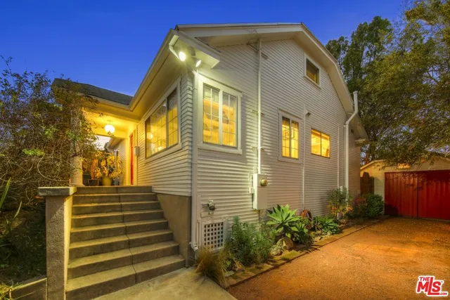 $7,000 | 1563 Lucretia Avenue, Los Angeles, CA 90026