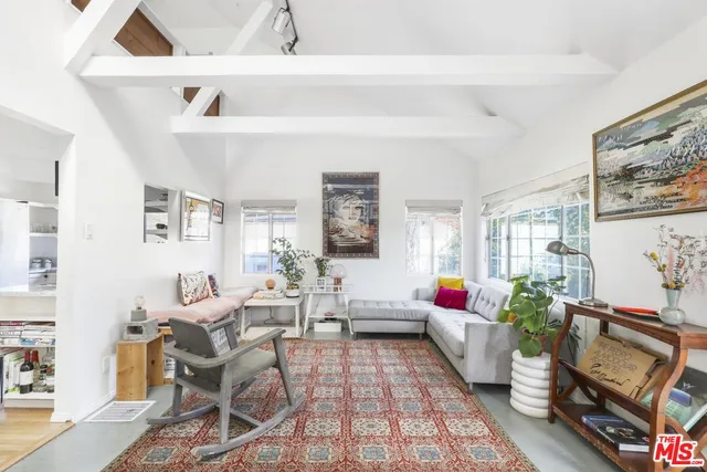 $7,000 | 1563 Lucretia Avenue, Los Angeles, CA 90026