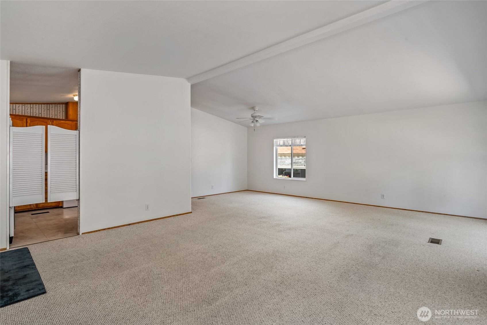 600 Northeast Lincoln Road, Unit 26 Poulsbo, WA 98370 - Photo 9 of 29 Gallery Image 9