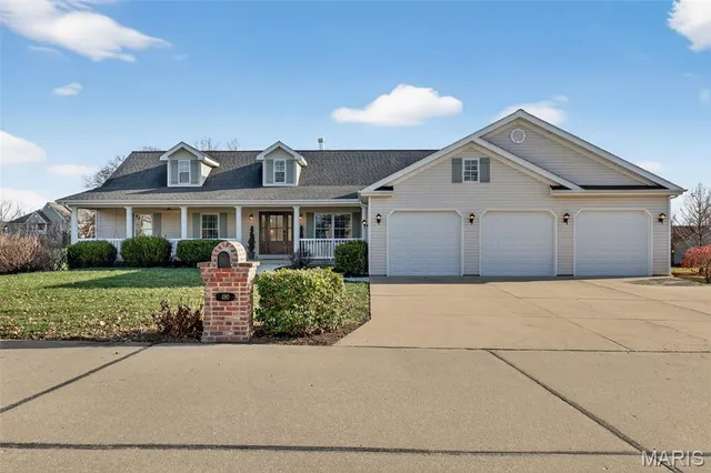 $689,900 | 490 Oak Field Court, Washington, MO 63090