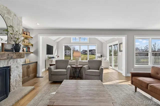 $689,900 | 490 Oak Field Court, Washington, MO 63090