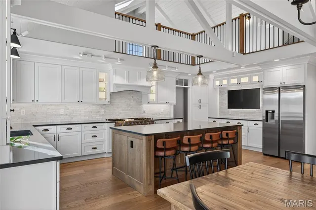 $689,900 | 490 Oak Field Court, Washington, MO 63090