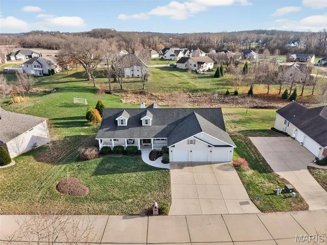 $689,900 | 490 Oak Field Court, Washington, MO 63090