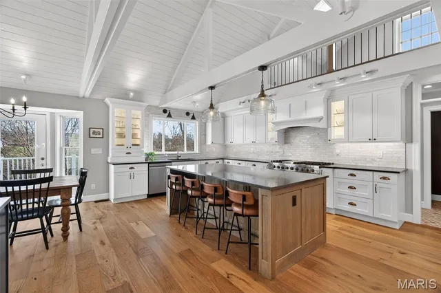 $689,900 | 490 Oak Field Court, Washington, MO 63090