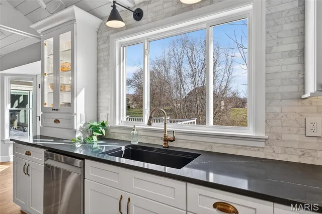 $689,900 | 490 Oak Field Court, Washington, MO 63090