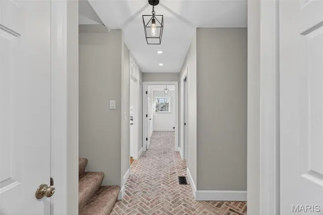 $689,900 | 490 Oak Field Court, Washington, MO 63090