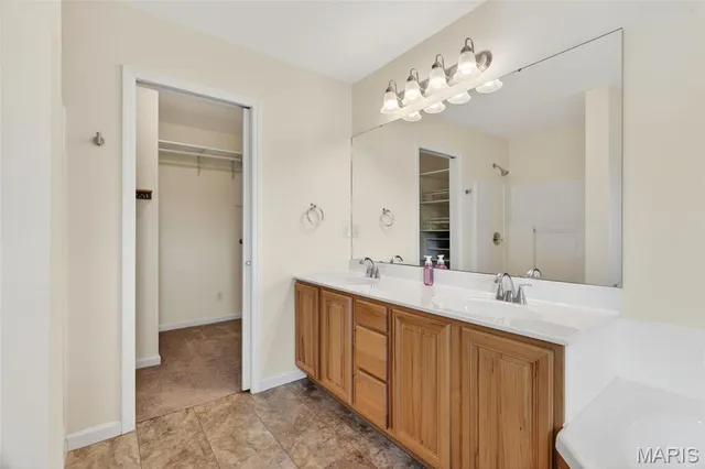 $689,900 | 490 Oak Field Court, Washington, MO 63090