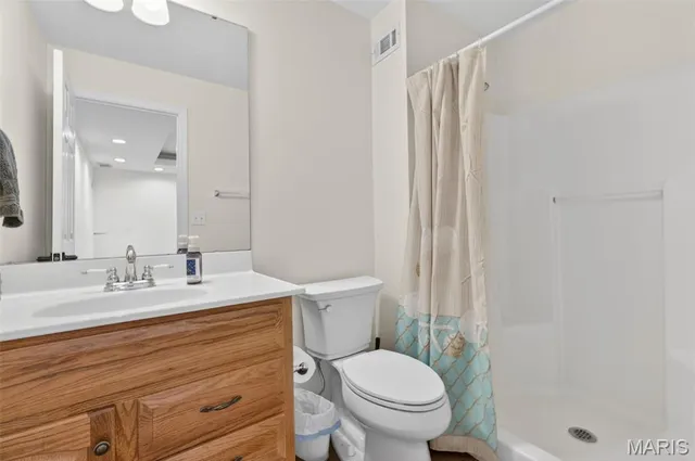 $689,900 | 490 Oak Field Court, Washington, MO 63090