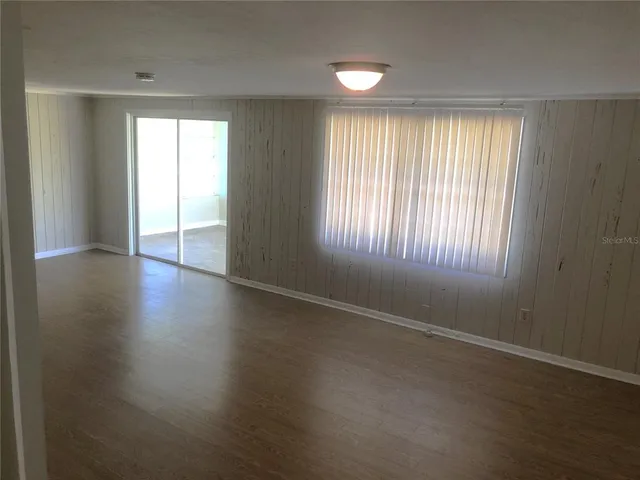 $2,200 | 24206 Doc Karelas Drive, Newberry, FL 32669