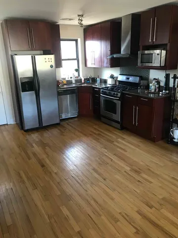 $1,600 | 5756 North Campbell Avenue, Unit 2, Chicago, IL 60659