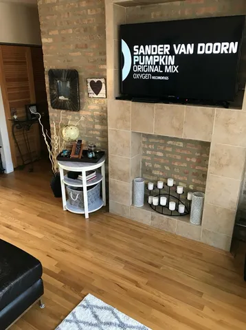 $1,600 | 5756 North Campbell Avenue, Unit 2, Chicago, IL 60659