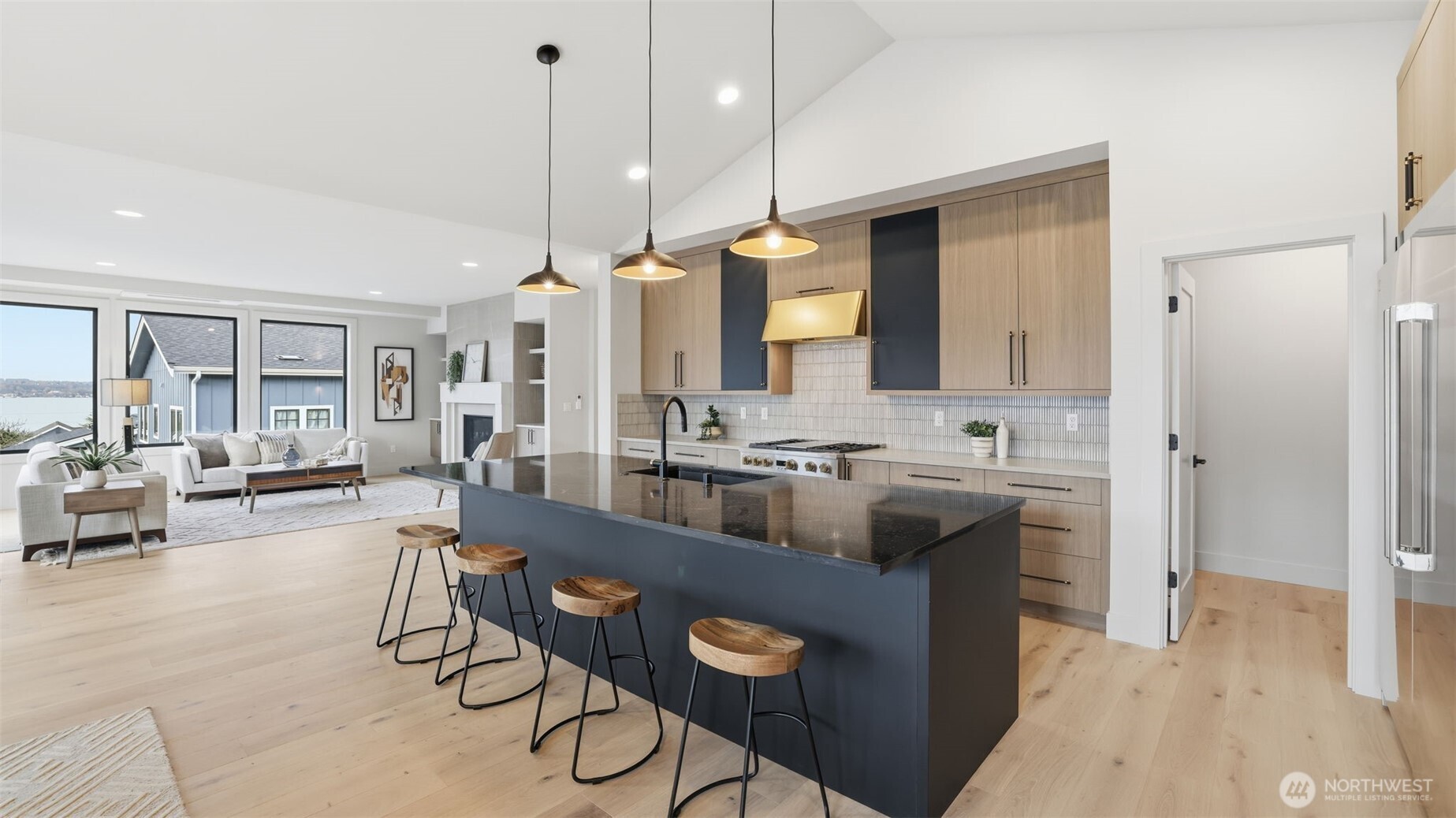 1015 North 35th Street Renton, WA 98056 - Photo 13 of 40