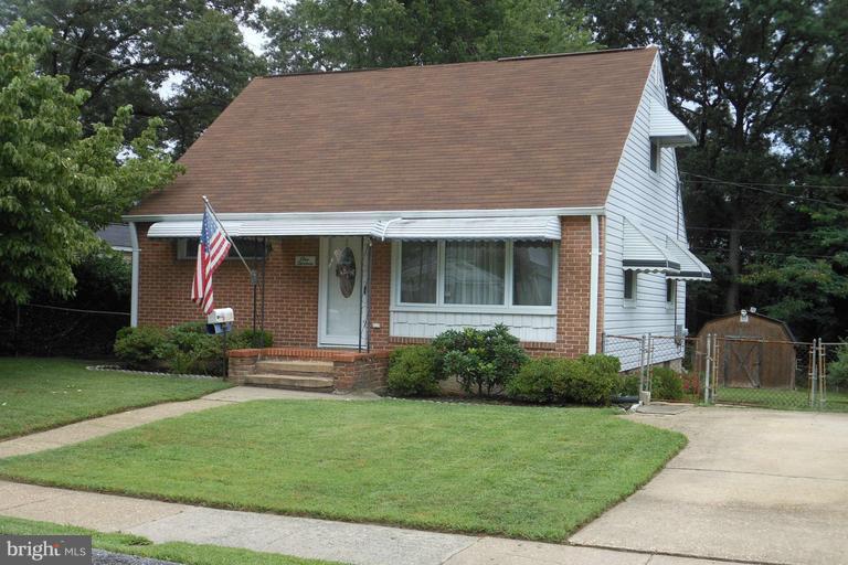 113 Martha Road Glen Burnie, MD 21060 - Photo 2 of 9 Well manicured lawn w brick and vinyl siding