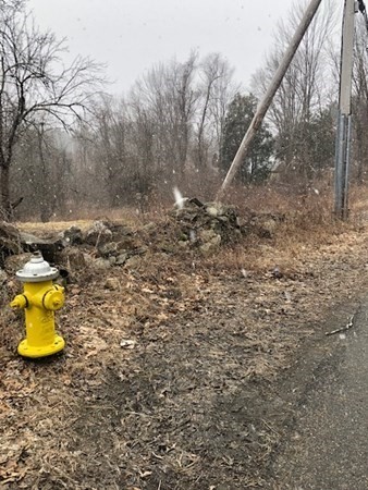 24.4 Torrey Road Southbridge, MA 01550 - Photo 5 of 5 a view of a yard with wooden fence