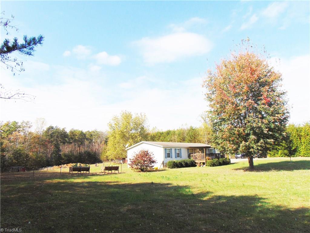 10690 Haystack Road Thurmond, NC 28683 - Photo 2 of 17 Gallery Image 2
