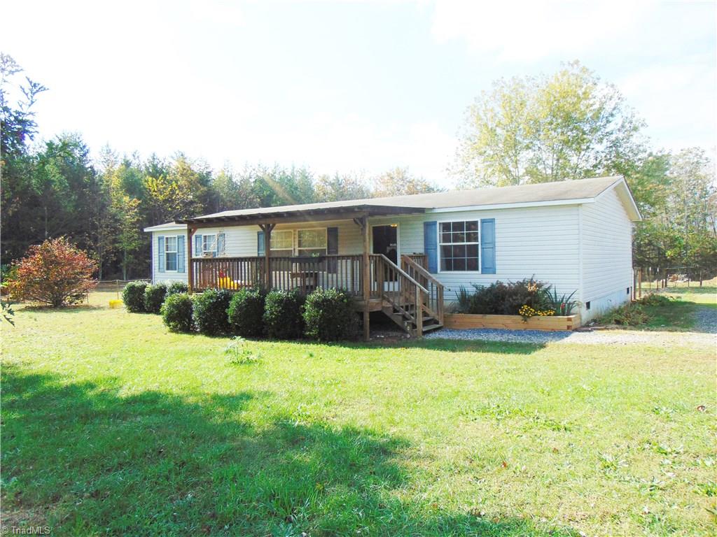 10690 Haystack Road Thurmond, NC 28683 - Photo 3 of 17 Gallery Image 3