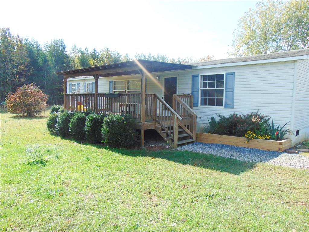10690 Haystack Road Thurmond, NC 28683 - Photo 4 of 17 Gallery Image 4