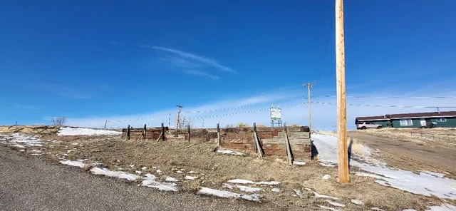 $18,000 | 2112 3rd Street, Hanna, WY 82327