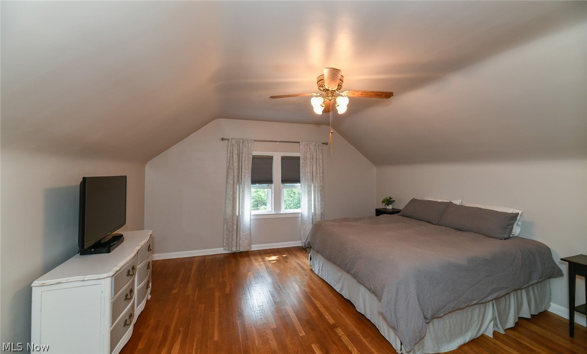 3500 Northcliffe Road Cleveland, OH 44118 - Photo 22 of 29 Upstairs bedroom
