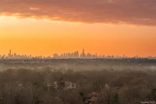 $320,000 | 118-18 Union Turnpike, Unit 19G | Kew Gardens