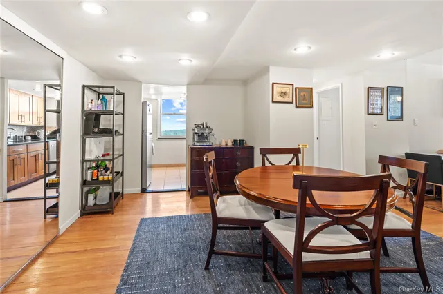 $320,000 | 118-18 Union Turnpike, Unit 19G | Kew Gardens