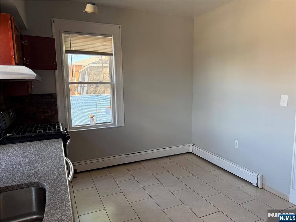 252 Boulevard, Unit 2 Hasbrouck Heights, NJ 07604 - Photo 3 of 10