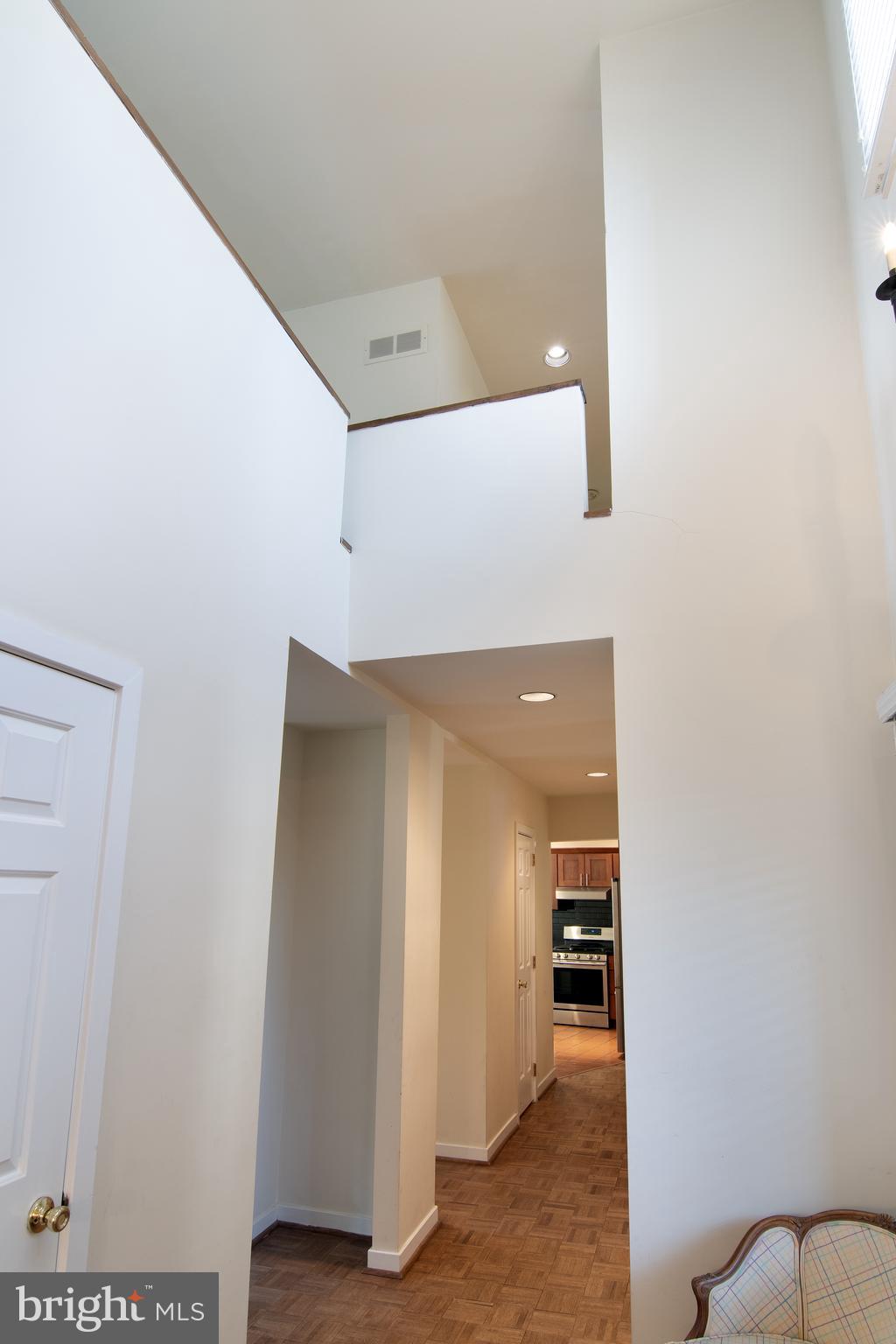 10 Llanfair Road, Unit 6 Ardmore, PA 19003 - Photo 4 of 35 2 story entry