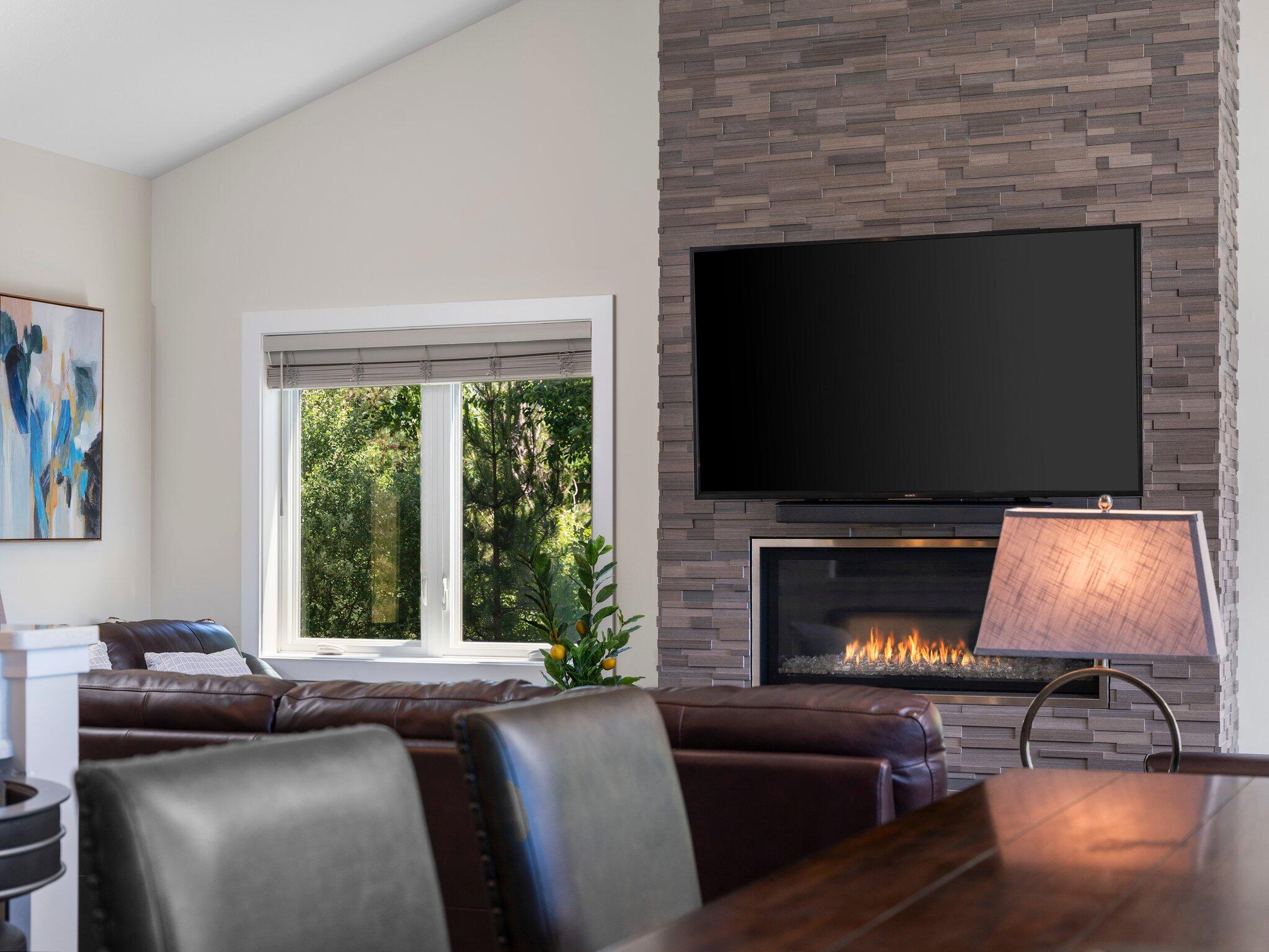 15241 Maxey Road Arcadia, MI 49613 - Photo 23 of 81 Living room views