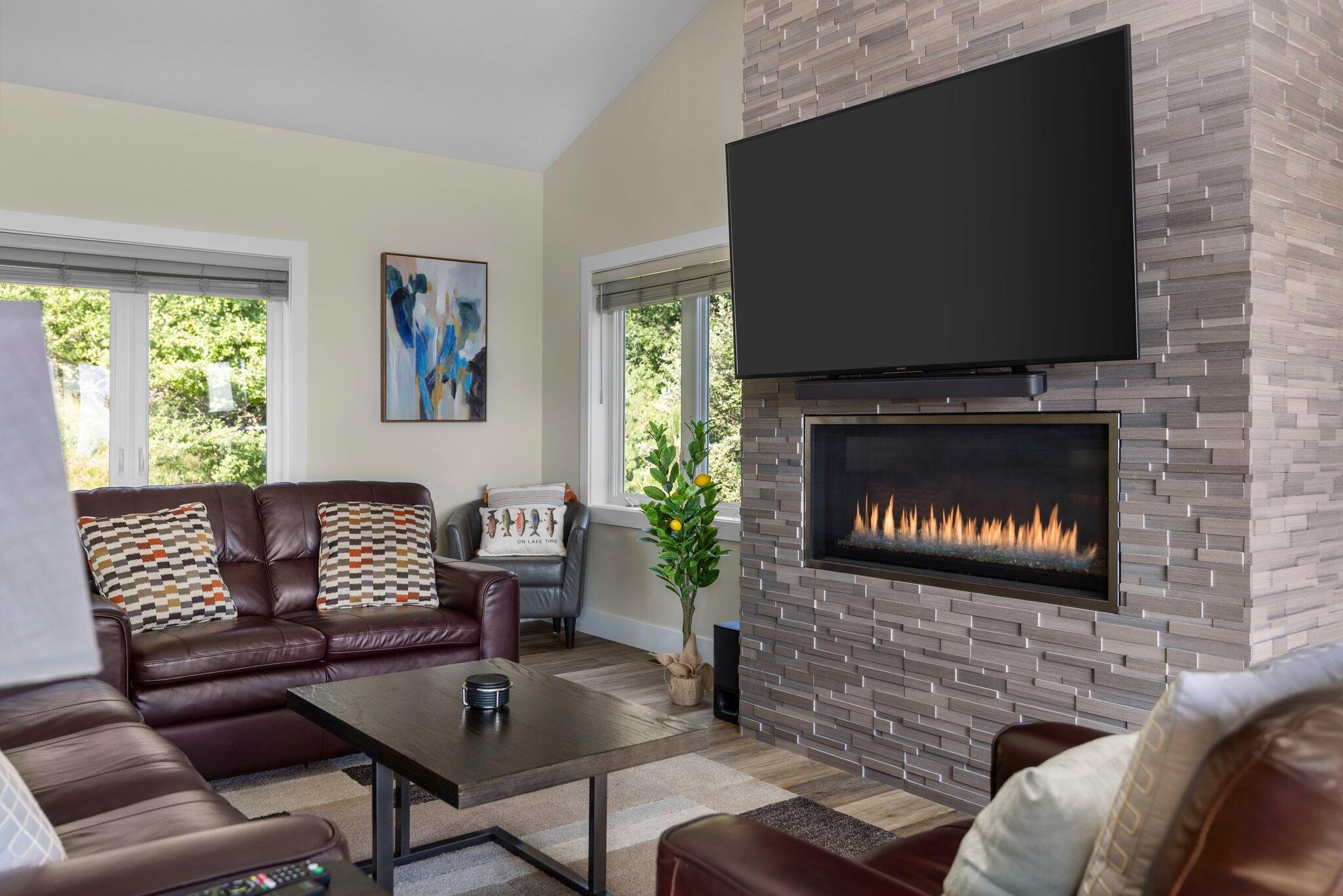 15241 Maxey Road Arcadia, MI 49613 - Photo 25 of 81 Living room views
