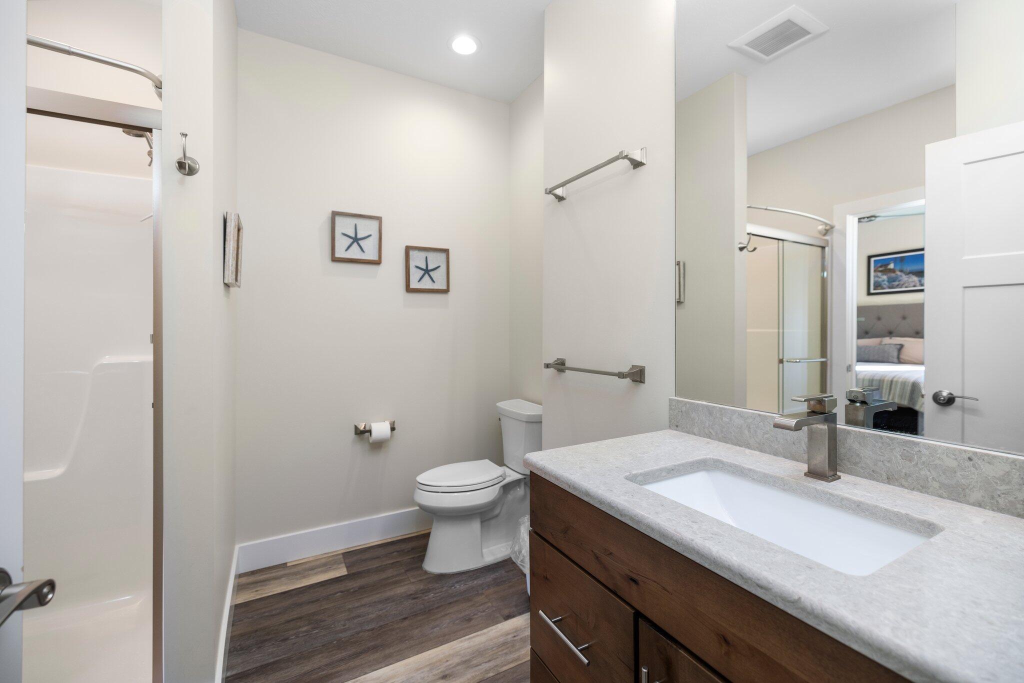15241 Maxey Road Arcadia, MI 49613 - Photo 41 of 81 Hall bath