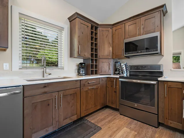 $799,999 | 15241 Maxey Road, Arcadia, MI 49613