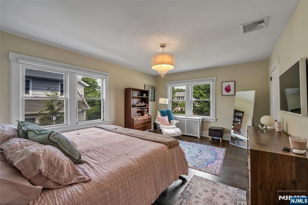 144 Spencer Place Ridgewood, NJ 07450 - Photo 21 of 44