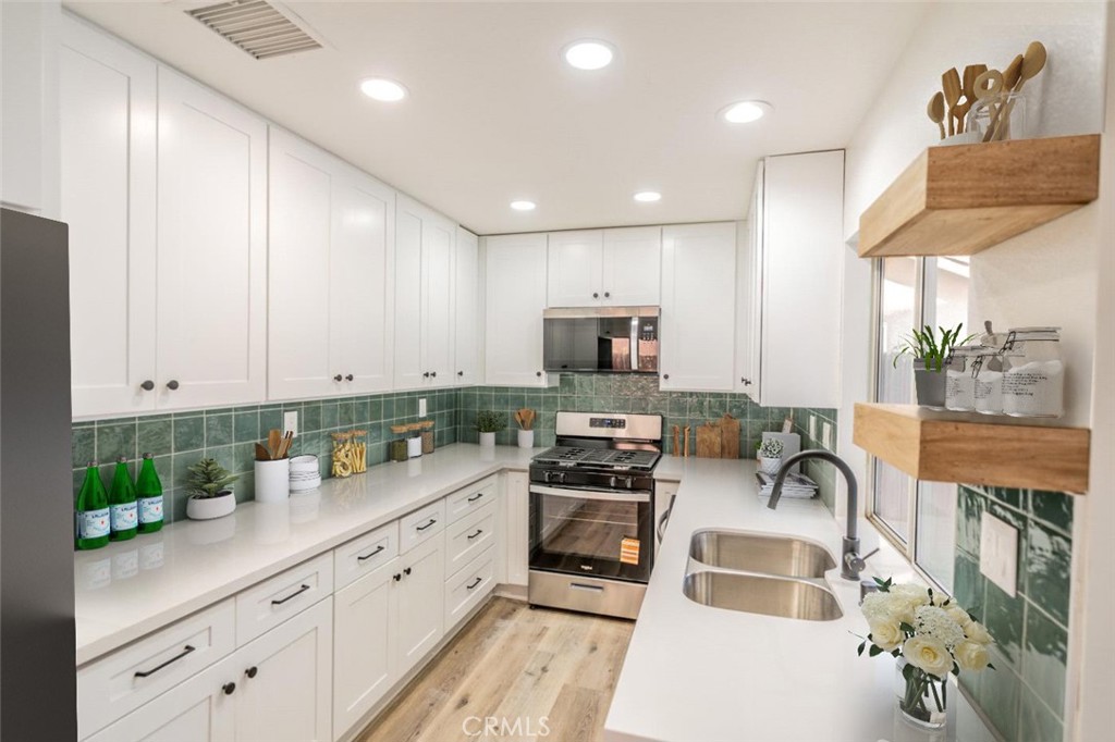 2107 Star Thistle Lane Perris, CA 92571 - Photo 9 of 32 Virtually Staged