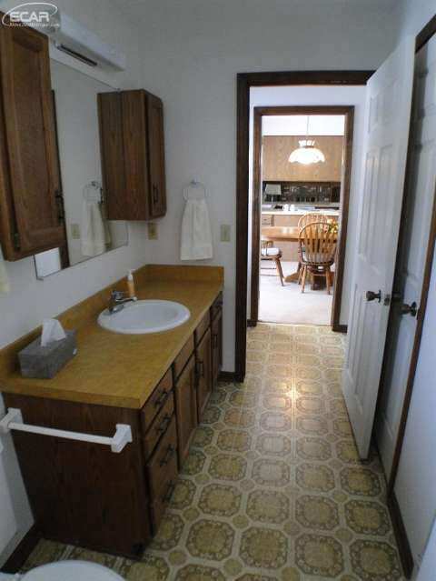 6391 Brewer Road Flint, MI 48507 - Photo 16 of 25 20420544-15.JPG