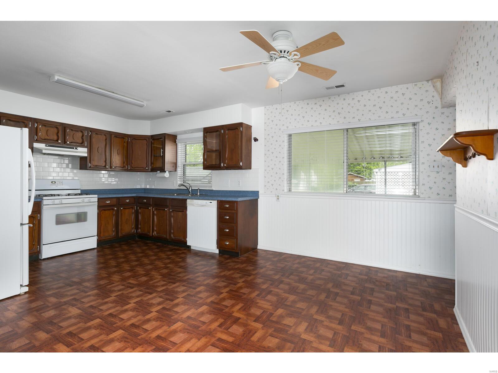 4300 Ashby Road St. Ann, MO 63074 - Photo 5 of 19 Gallery Image 5