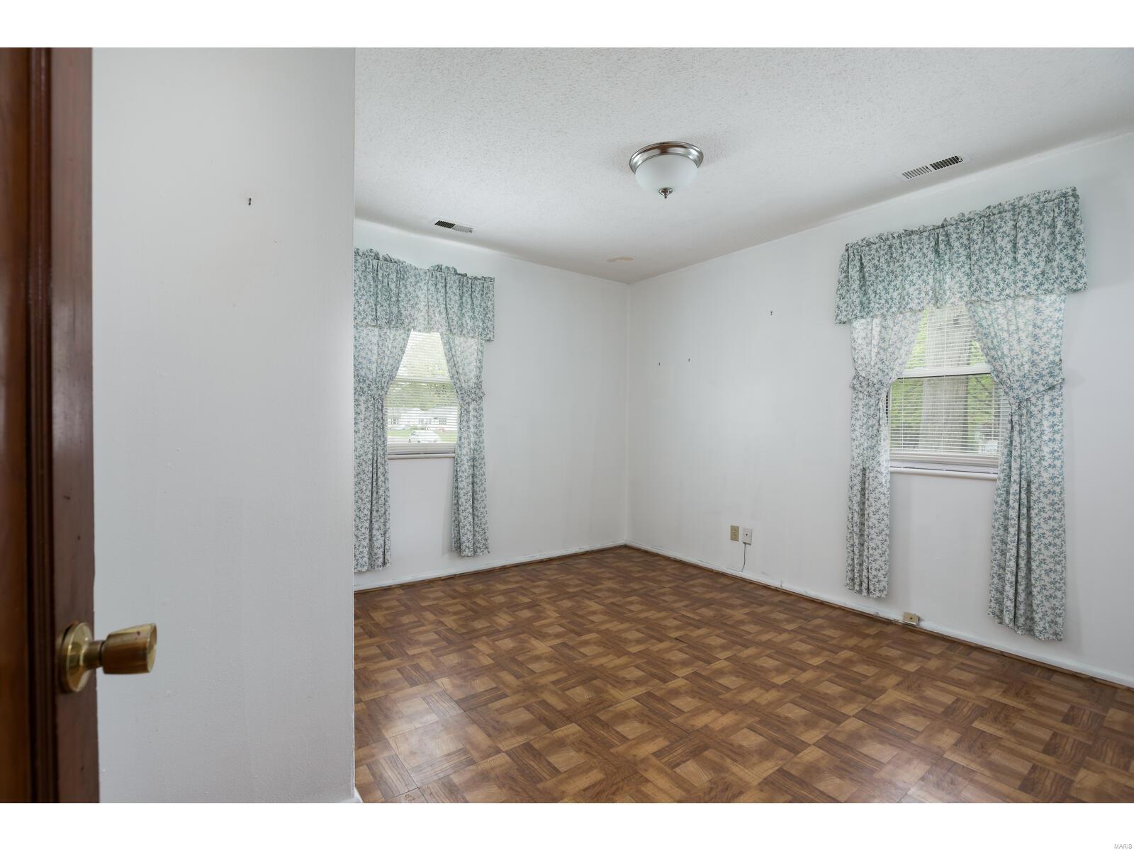 4300 Ashby Road St. Ann, MO 63074 - Photo 9 of 19 Gallery Image 9