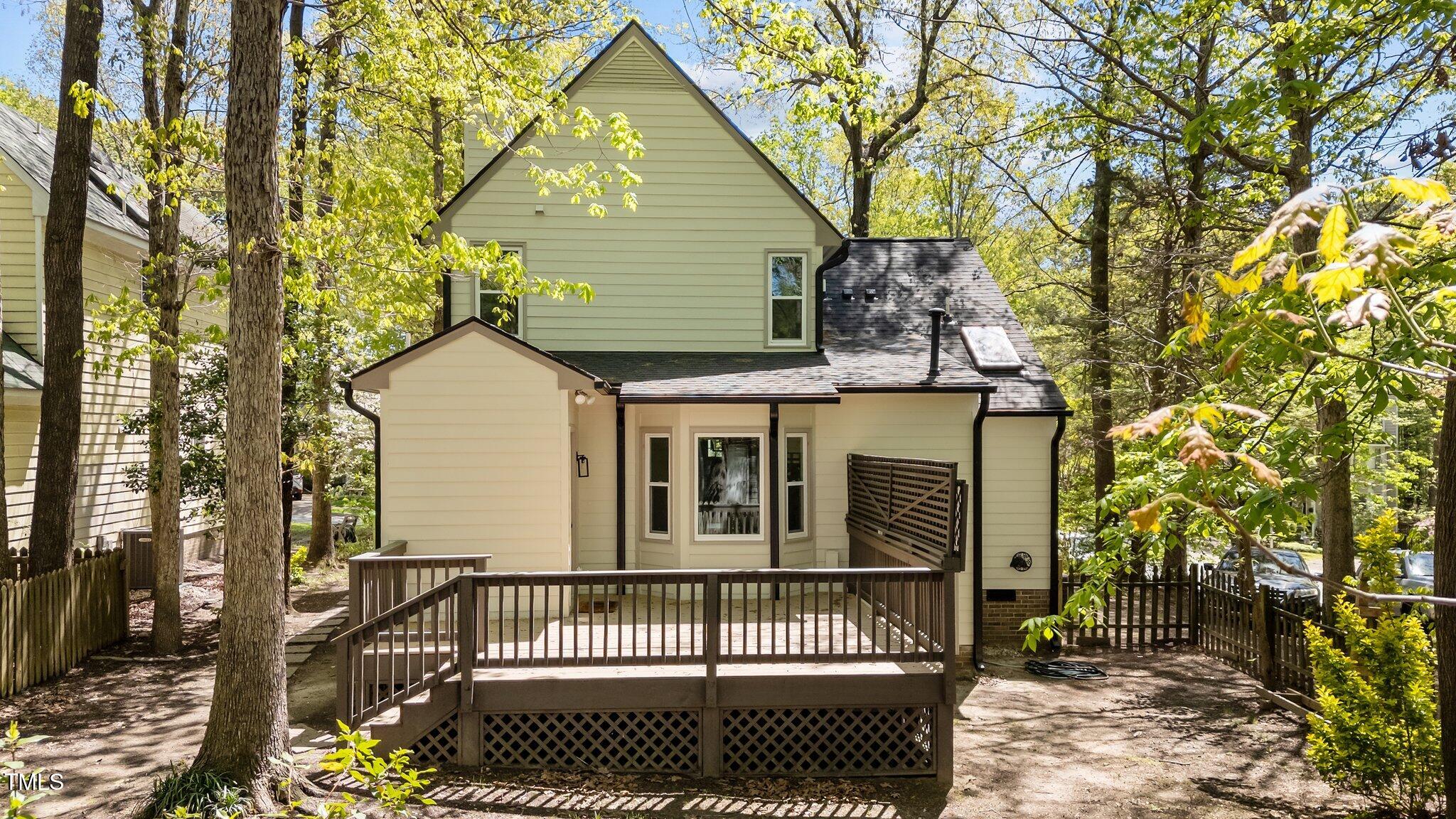 4936 Liverpool Lane Raleigh, NC 27604 - Photo 15 of 37 4936 deck2